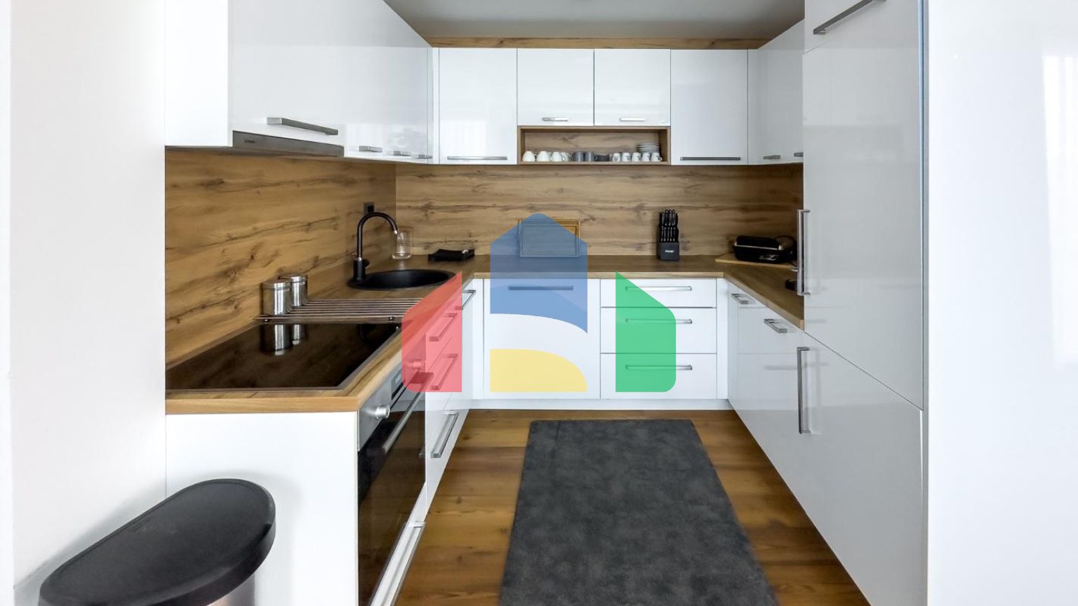 Продаётся роскошный двухэтажный пентхаус с бассейном и панорамным видом на море!