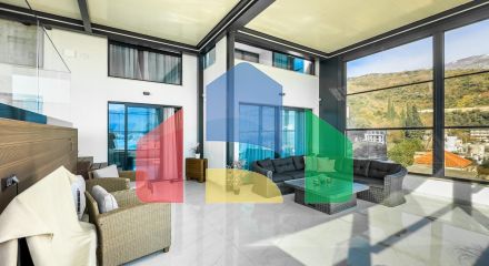 Продаётся роскошный двухэтажный пентхаус с бассейном и панорамным видом на море!