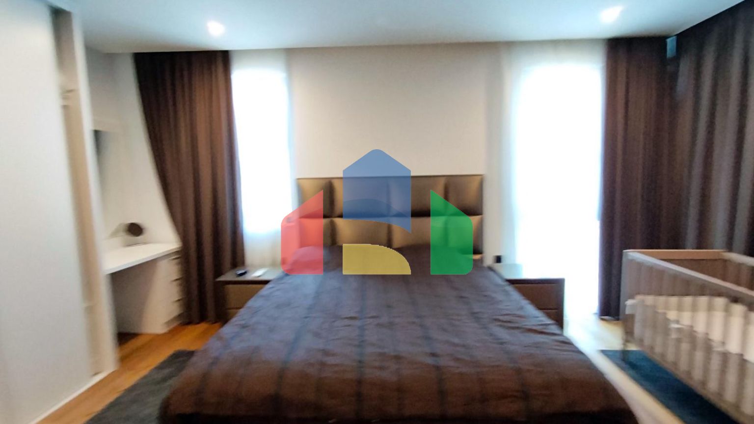 Продаётся роскошный двухэтажный пентхаус с бассейном и панорамным видом на море!