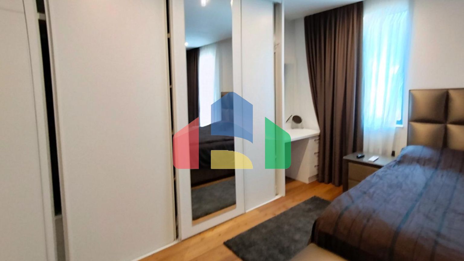 Продаётся роскошный двухэтажный пентхаус с бассейном и панорамным видом на море!