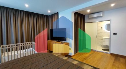 Продаётся роскошный двухэтажный пентхаус с бассейном и панорамным видом на море!