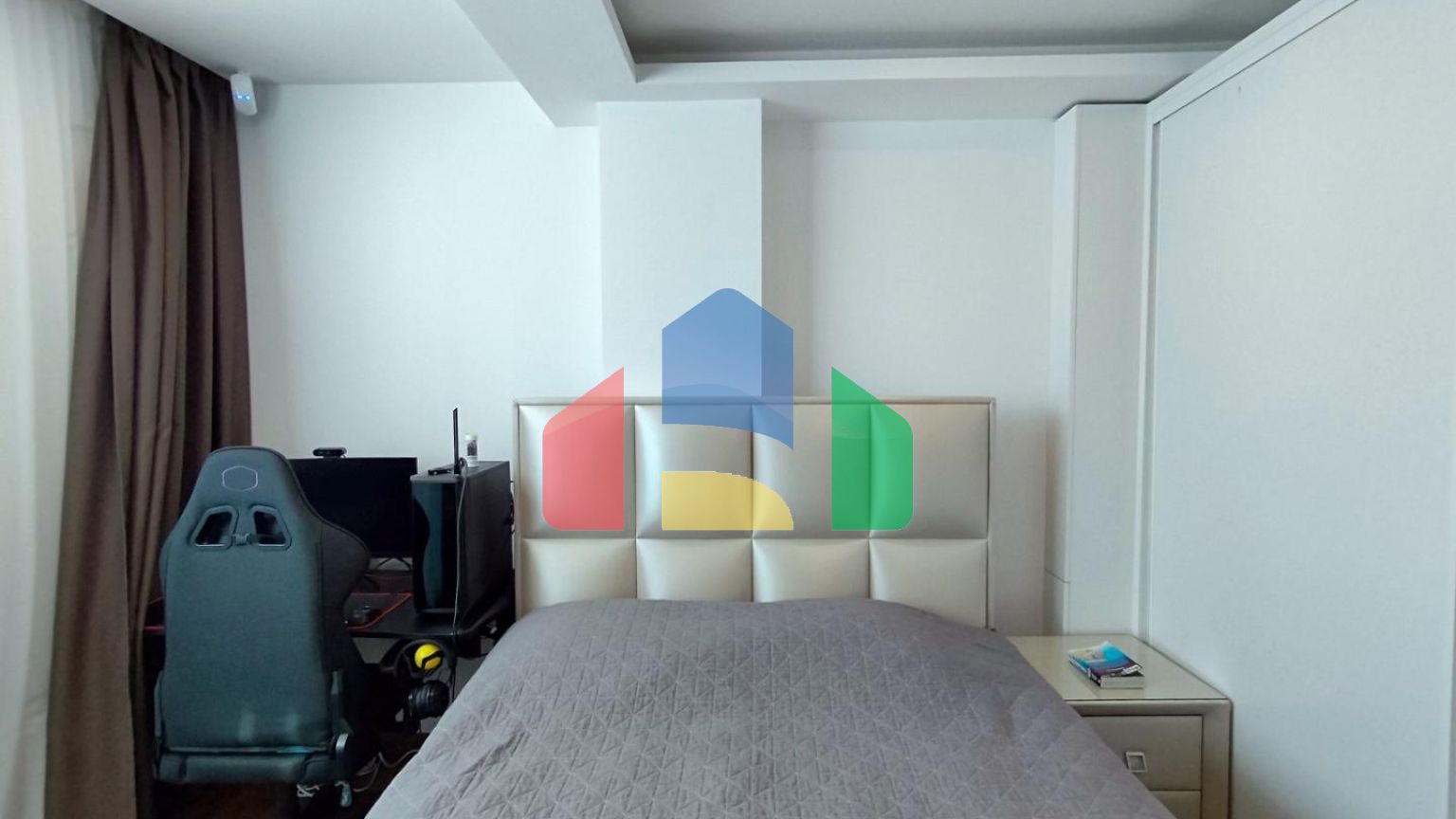 Продаётся роскошный двухэтажный пентхаус с бассейном и панорамным видом на море!