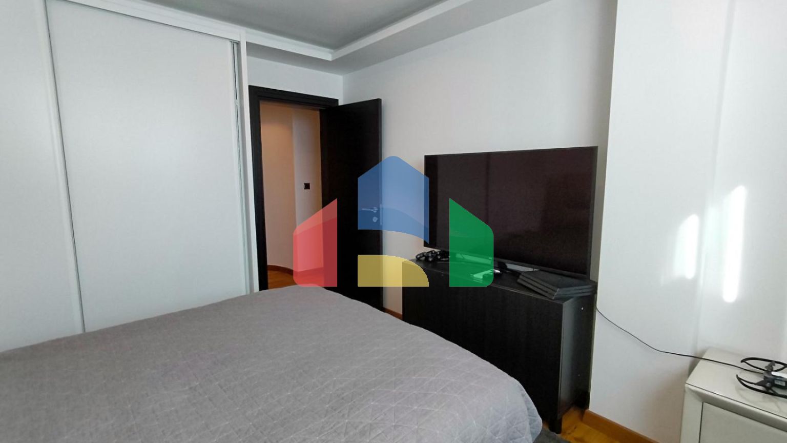 Продаётся роскошный двухэтажный пентхаус с бассейном и панорамным видом на море!