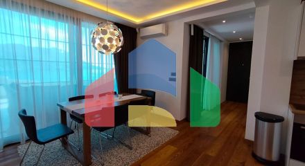 Продаётся роскошный двухэтажный пентхаус с бассейном и панорамным видом на море!