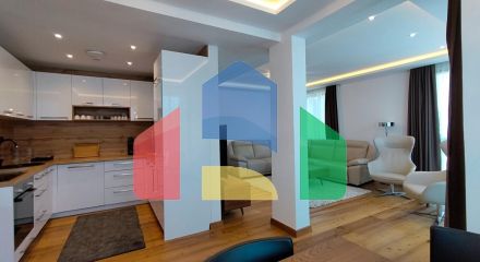 Продаётся роскошный двухэтажный пентхаус с бассейном и панорамным видом на море!