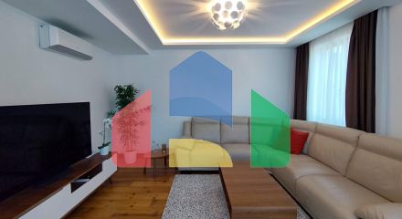 Продаётся роскошный двухэтажный пентхаус с бассейном и панорамным видом на море!