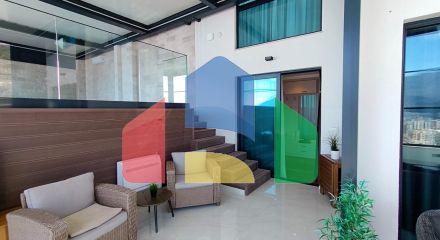 Продаётся роскошный двухэтажный пентхаус с бассейном и панорамным видом на море!