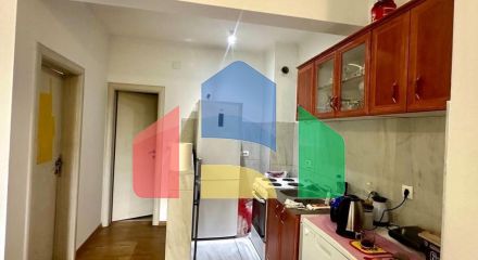 Уютная квартира с боковым видом на море и горы в Бечичи!