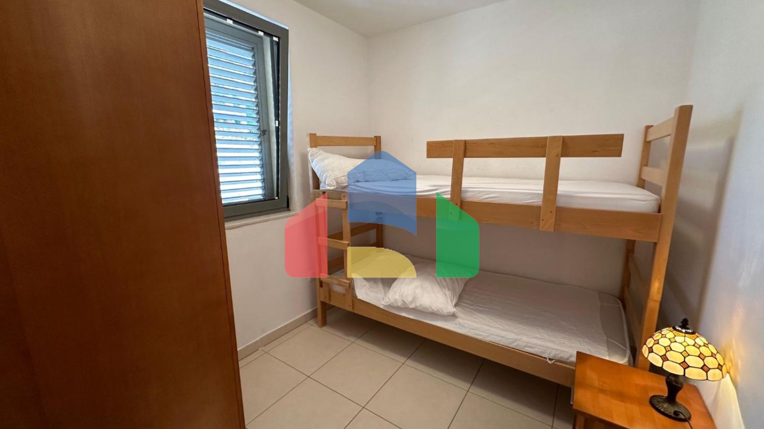 Квартира с 2 спальнями и панорамным видом на море в Бечичи