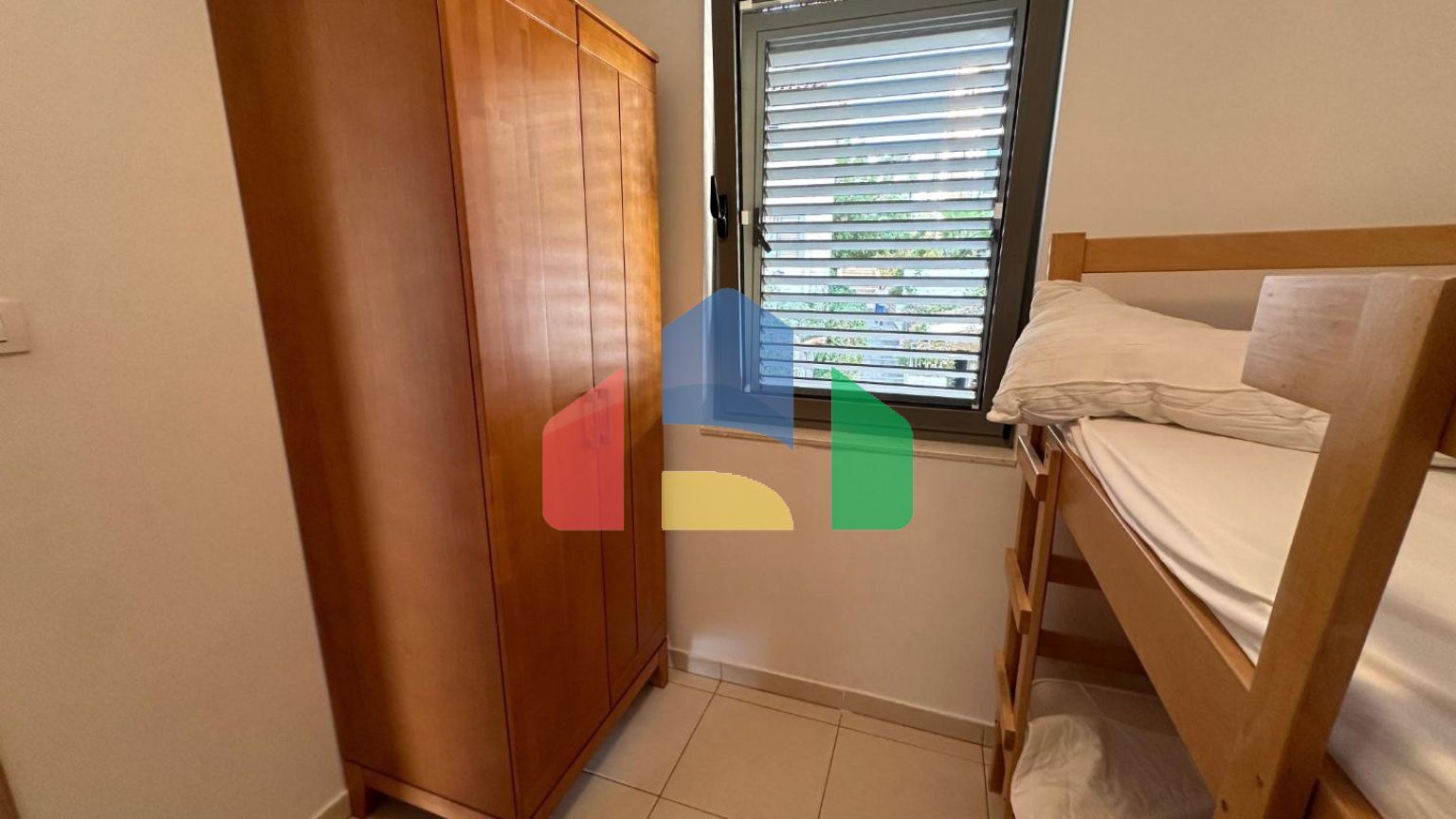 Квартира с 2 спальнями и панорамным видом на море в Бечичи