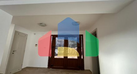 Three-storey house with underground garage for sale, €430,000