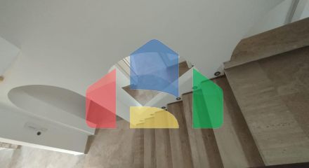 Продается трехэтажный дом с подземным гаражом, 430 000 €