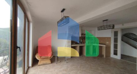 Продается трехэтажный дом с подземным гаражом, 430 000 €