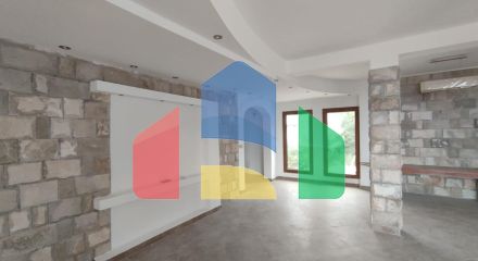 Продается трехэтажный дом с подземным гаражом, 430 000 €