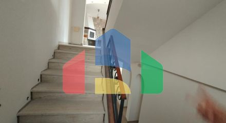 Продается трехэтажный дом с подземным гаражом, 430 000 €