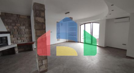 Продается трехэтажный дом с подземным гаражом, 430 000 €