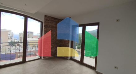 Продается трехэтажный дом с подземным гаражом, 430 000 €