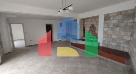 Продается трехэтажный дом с подземным гаражом, 430 000 €