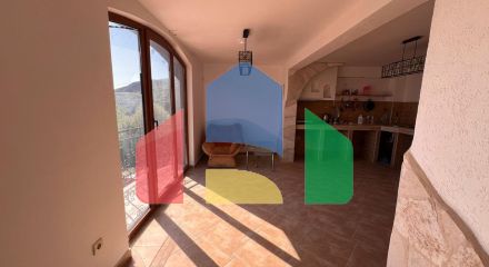 Продается трехэтажный дом с подземным гаражом, 430 000 €