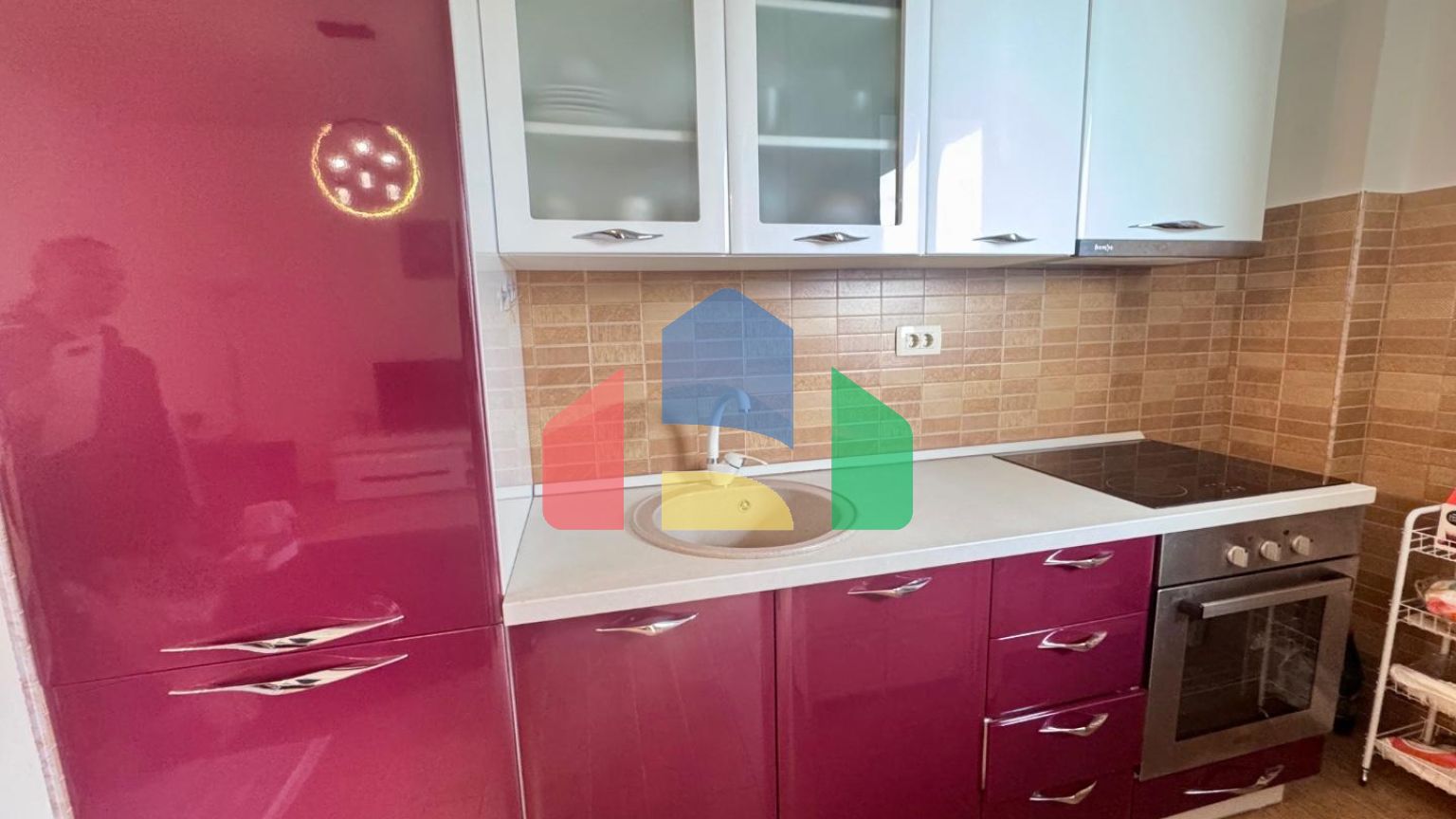 Квартира с 1 спальней с панорамным видом на море и горы в Бечичи