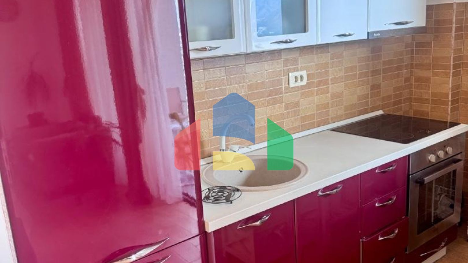 Квартира с 1 спальней с панорамным видом на море и горы в Бечичи