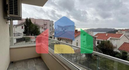 Немебелированная квартира в новом доме  в Бечичи