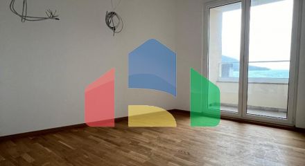Немебелированная квартира в новом доме  в Бечичи