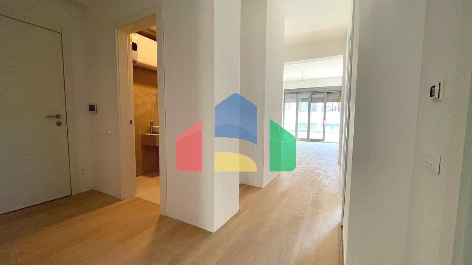 Инвестиционная квартира под аренду в новом комплексе со SPA в Бечичи, Будванская ривьера