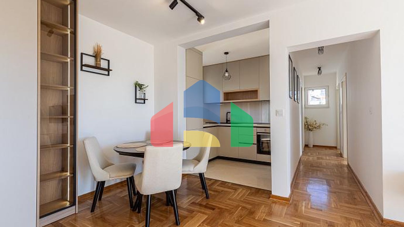 Просторная квартира 64 м² с видом на море в Бечичи