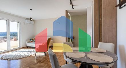 Просторная квартира 64 м² с видом на море в Бечичи