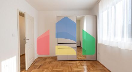 Просторная квартира 64 м² с видом на море в Бечичи