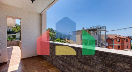 Вилла с видом на море в Бечичах