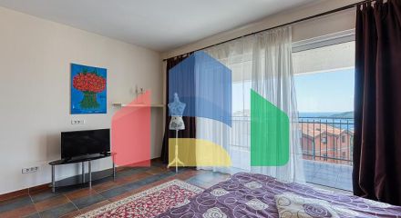 Вилла с видом на море в Бечичах