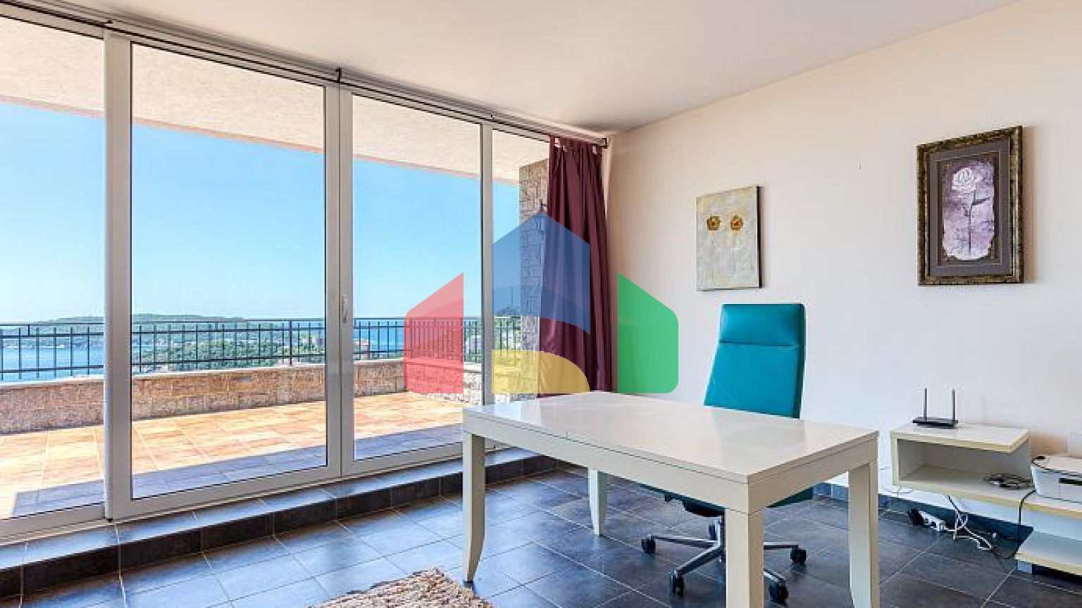 Вилла с видом на море в Бечичах