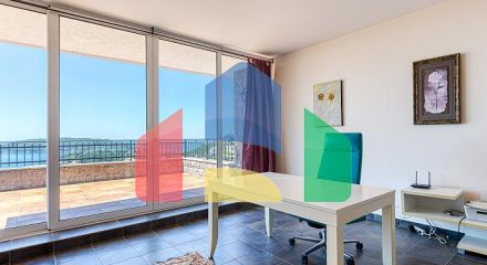 Вилла с видом на море в Бечичах