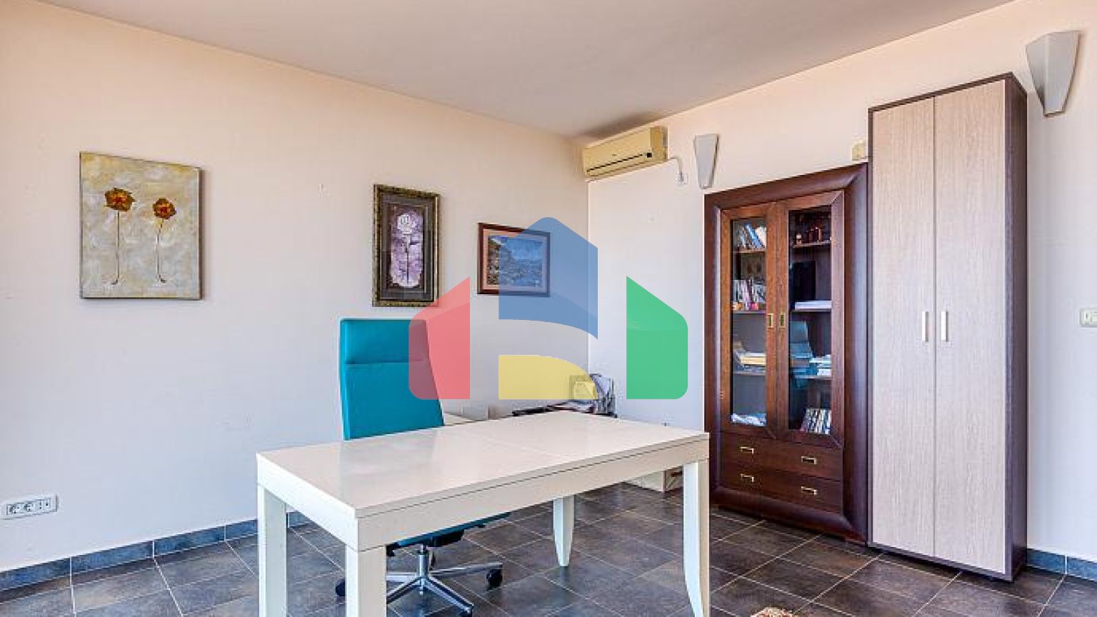 Вилла с видом на море в Бечичах