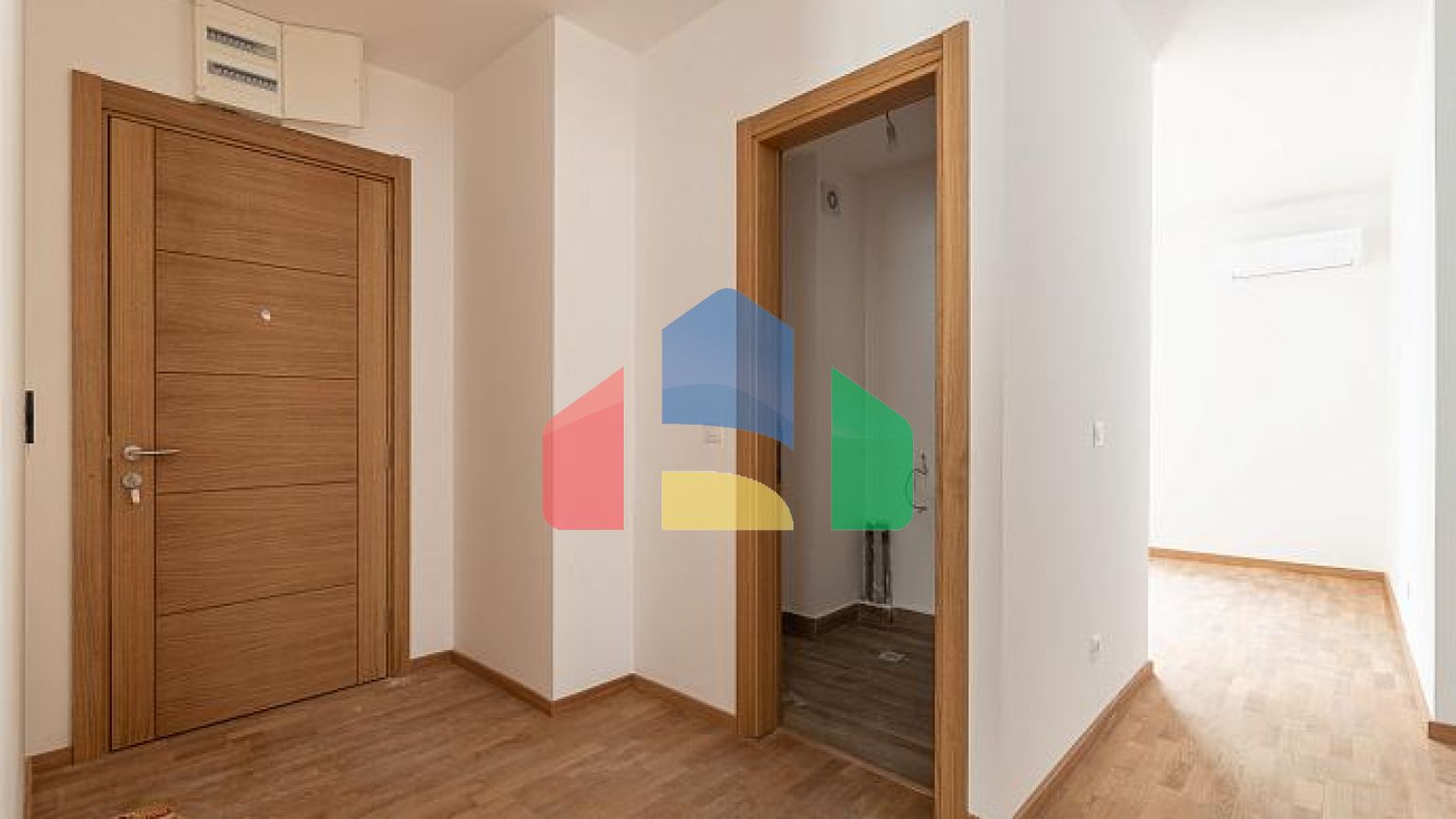 Просторная квартира 64 м² в Бечичи с видом на море