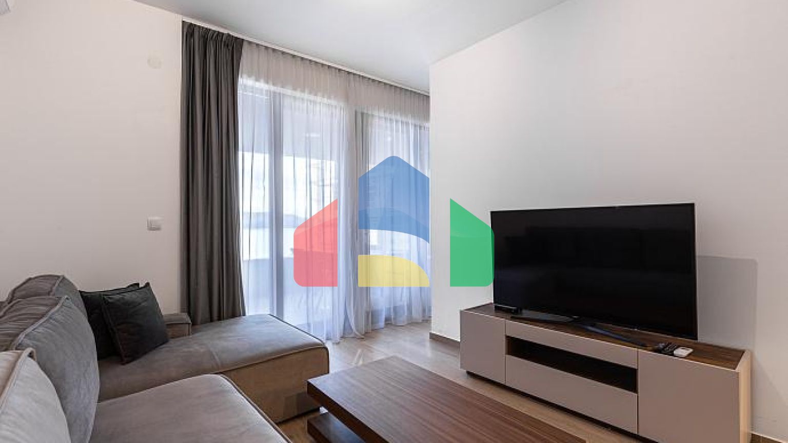 Однокомнатная квартира в Бечичах – полностью меблирована!