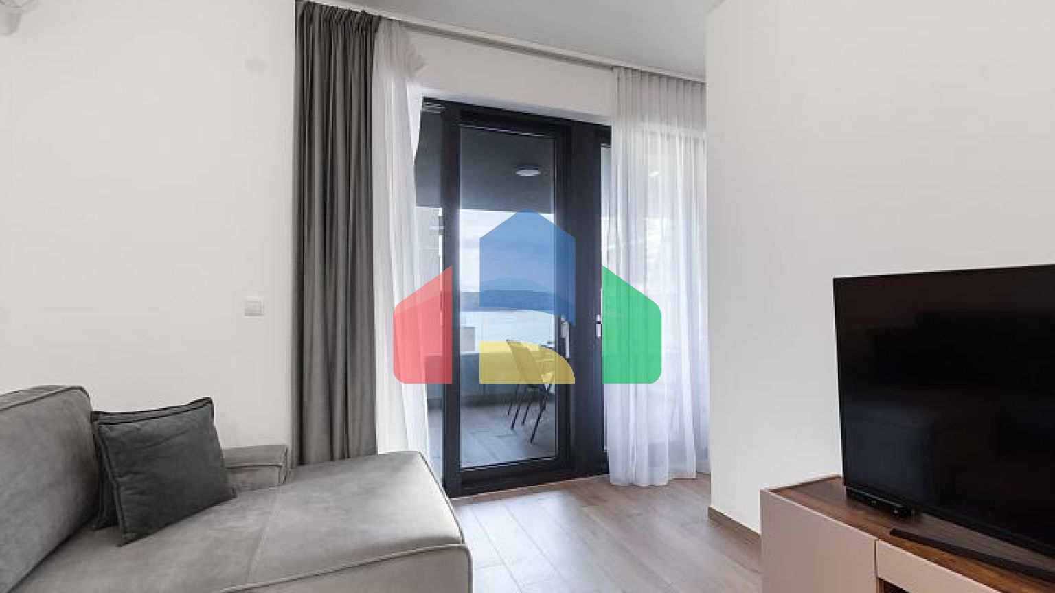 Однокомнатная квартира в Бечичах – полностью меблирована!