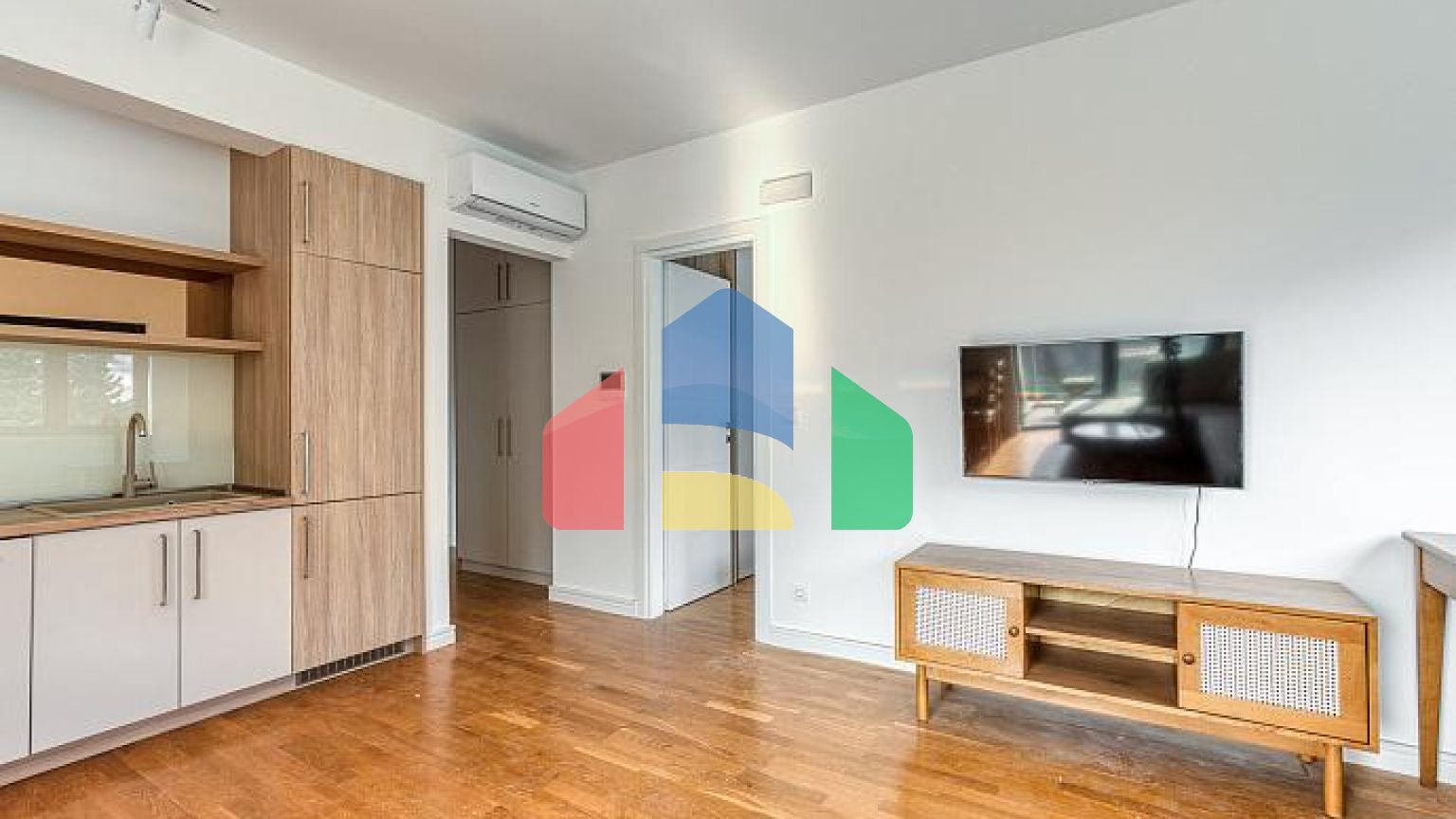 Современные апартаменты с видом 52m2 на море – Бечичи