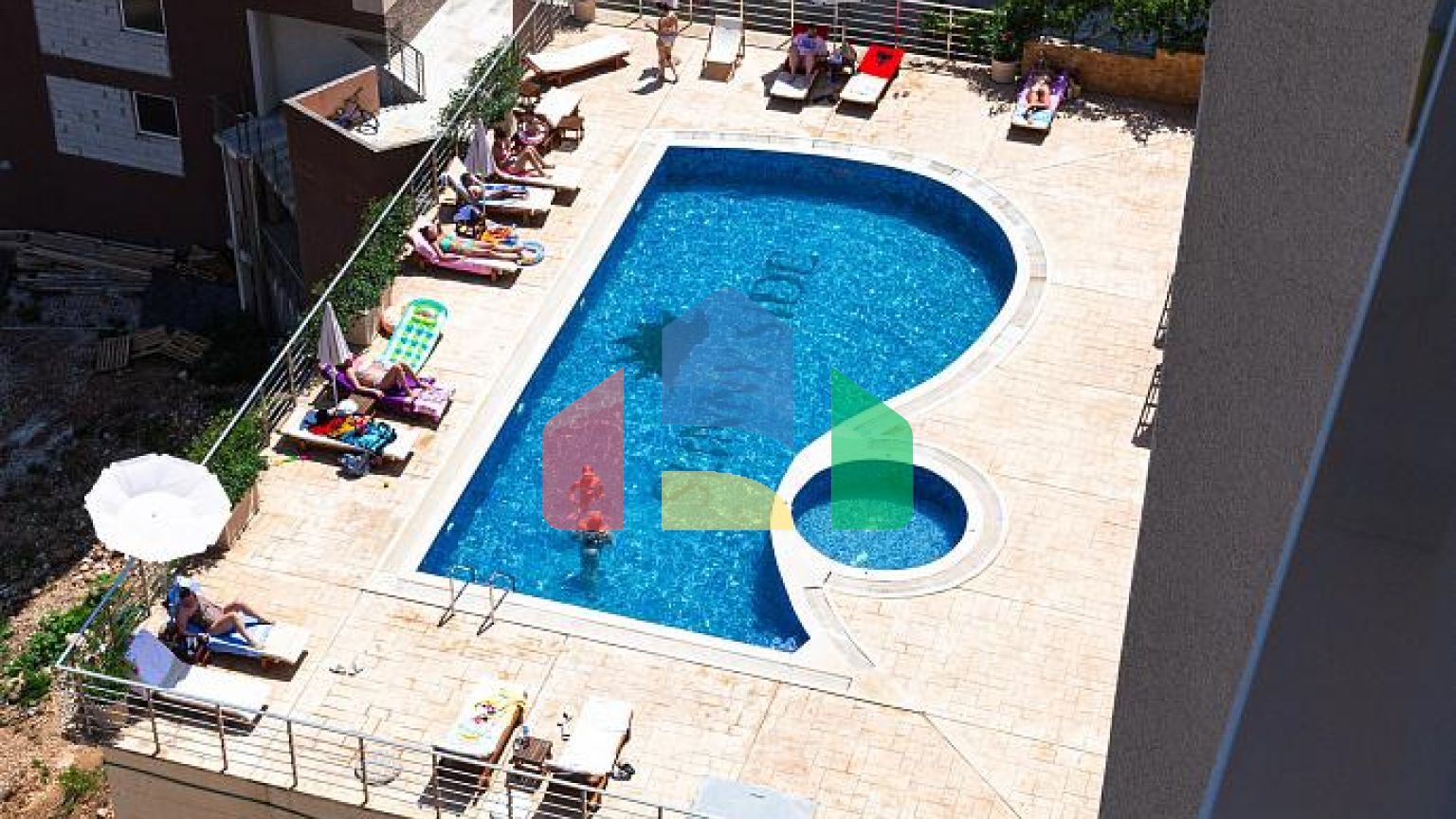 Роскошный пентхаус в 5★ комплексе с джакузи на крыше и видом на рассвет