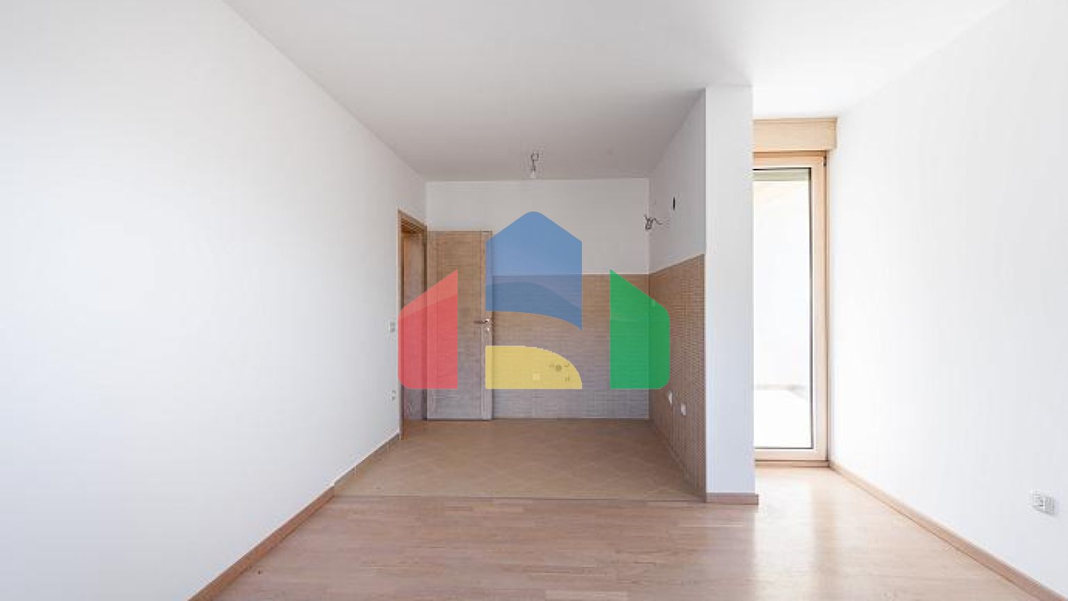 Квартира 52 м² с видом на море и двумя террасами в Бечичи