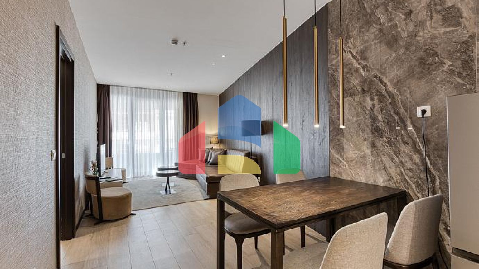 Продаётся роскошно оборудованная квартира в Бечичах — возможность, которую нельзя упустить.