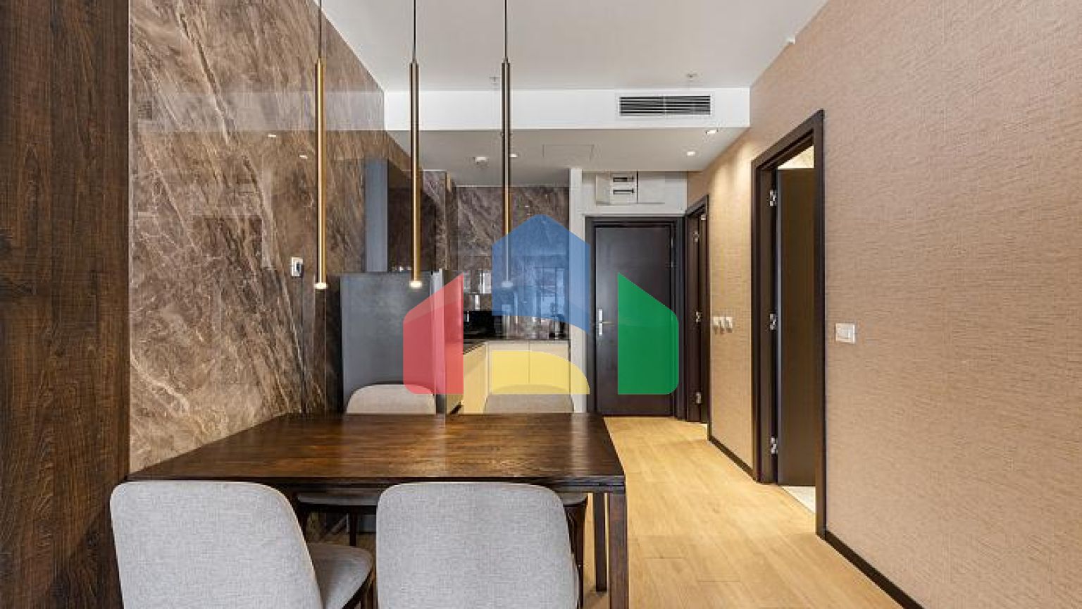 Продаётся роскошно оборудованная квартира в Бечичах — возможность, которую нельзя упустить.