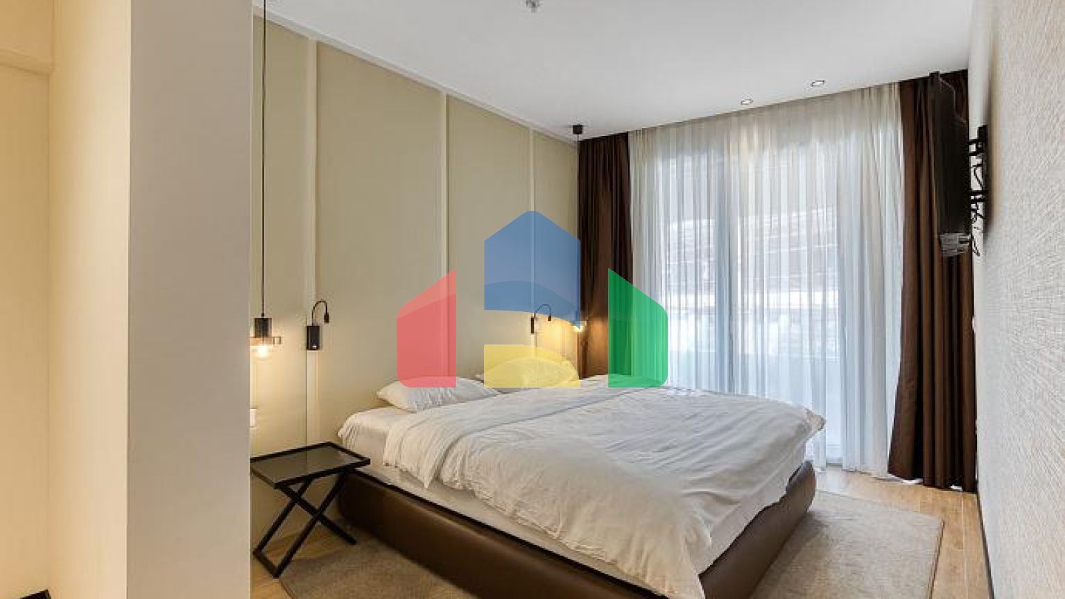 Продаётся роскошно оборудованная квартира в Бечичах — возможность, которую нельзя упустить.