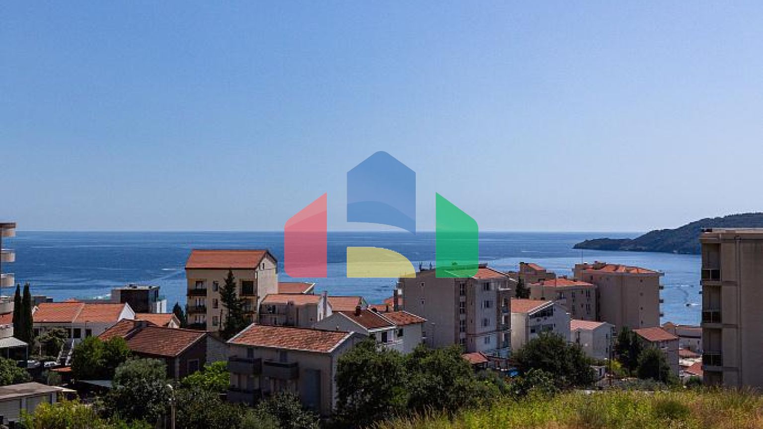 Квартира с 2 спальнями в Бечичи