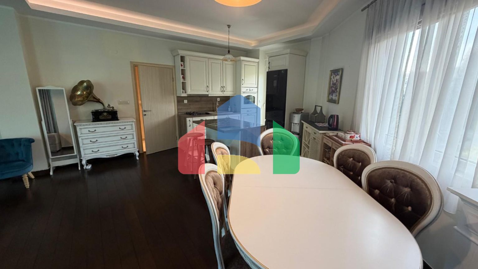 Квартира с двумя спальни в Бечичи