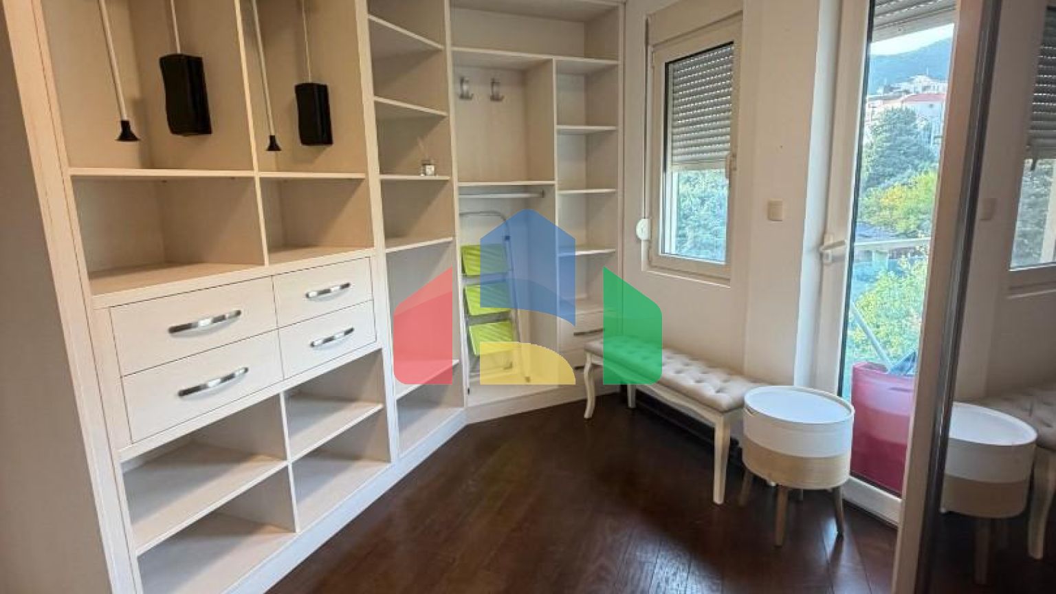 Квартира с двумя спальни в Бечичи