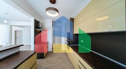 Spacious Penthouse with large terrace and sea view
