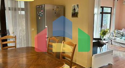 Прекрасный четырехэтажный дом с захватывающим видом на море в Бечичи